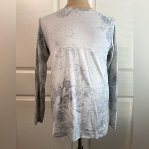 Lululemon long sleeve fitness T-shirt